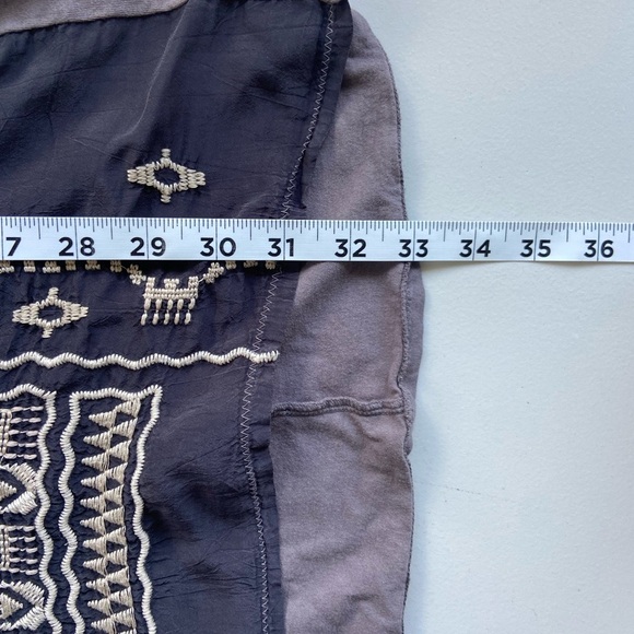 Johnny Was Tunic Top Embroidered Sz S Grey Black Boho Artsy Event - Picture 8 of 12